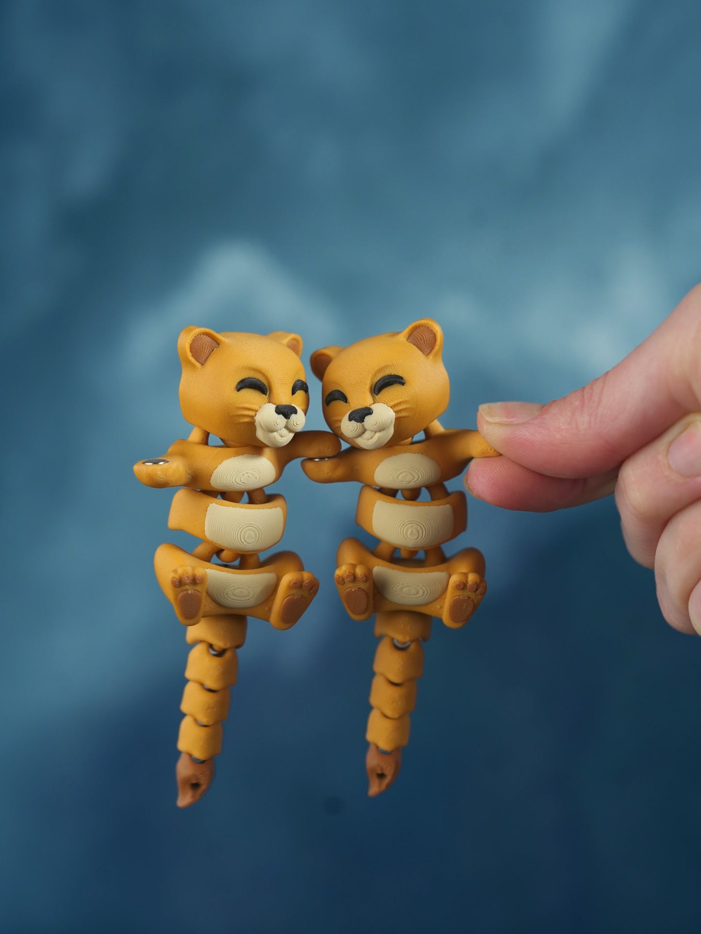 Lioness Flexi Keychain – Fidget Toy & Original Gift