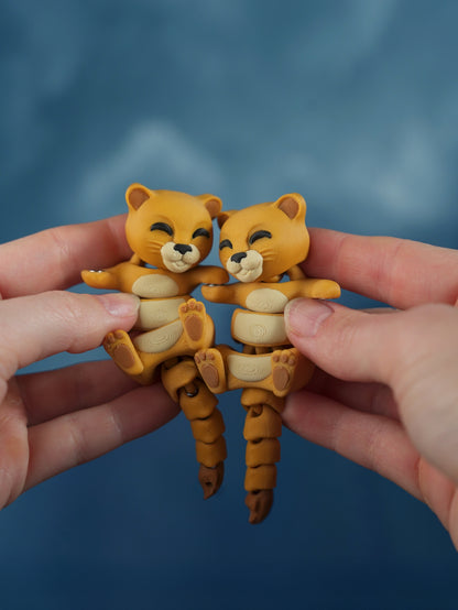 Lioness Flexi Keychain – Fidget Toy & Original Gift