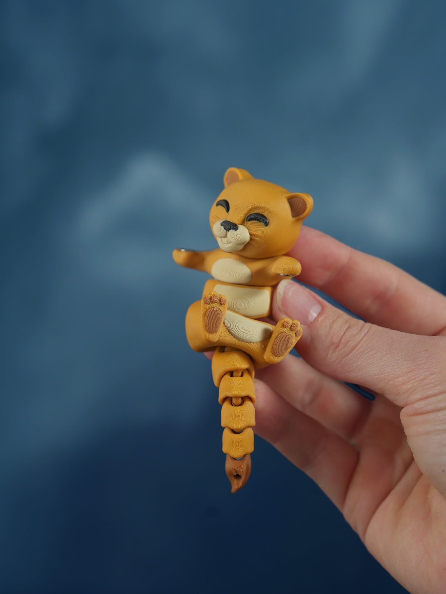 Lioness Flexi Keychain – Fidget Toy & Original Gift