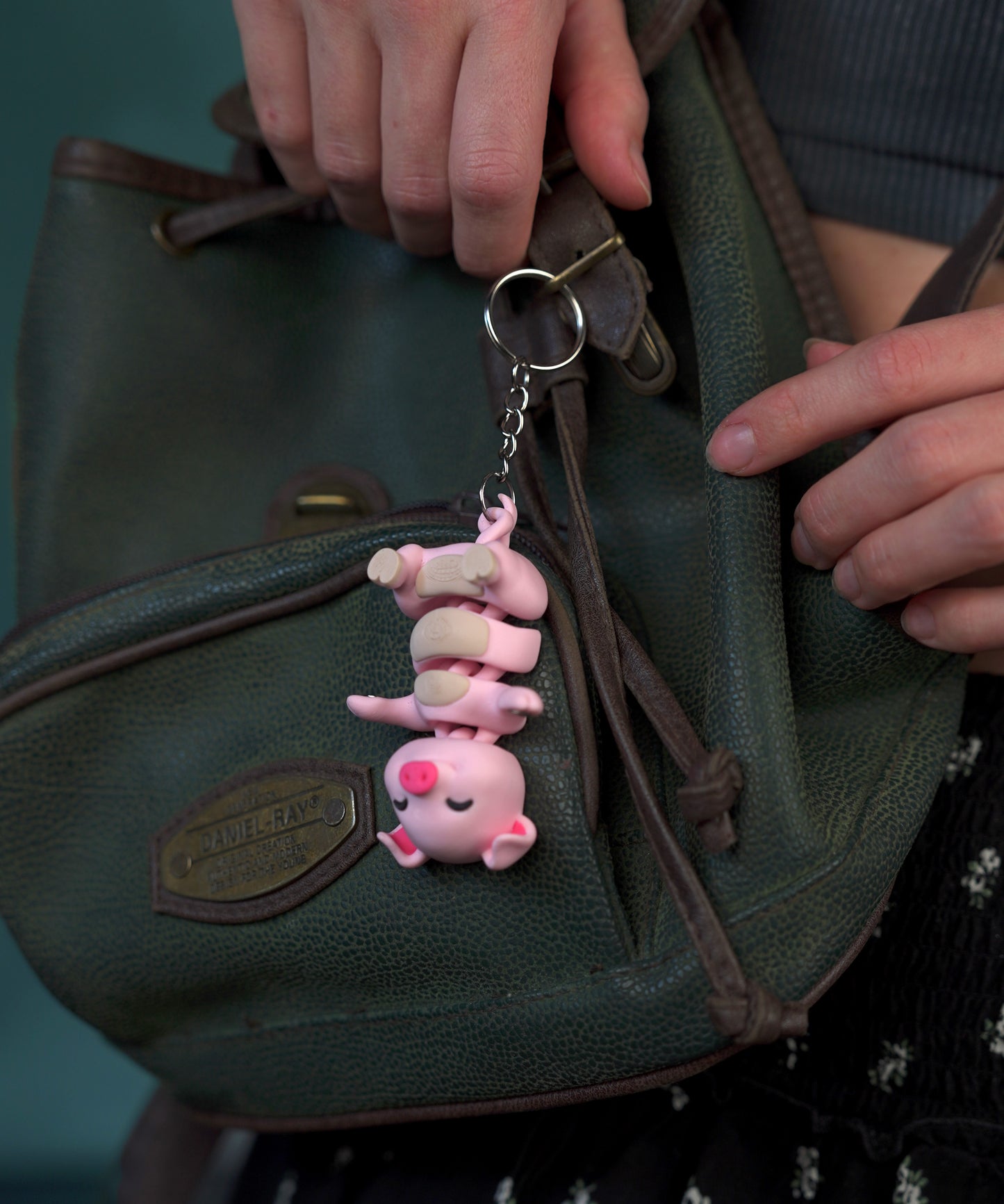 Lioness Flexi Keychain – Fidget Toy & Original Gift