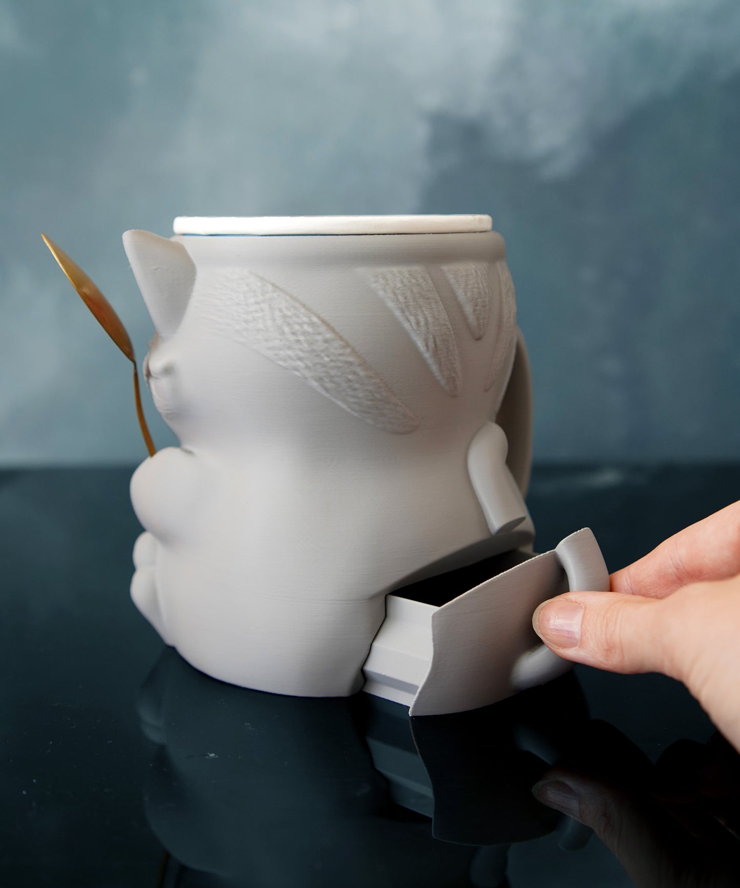 Grisette the Cat Ice Cream Holder