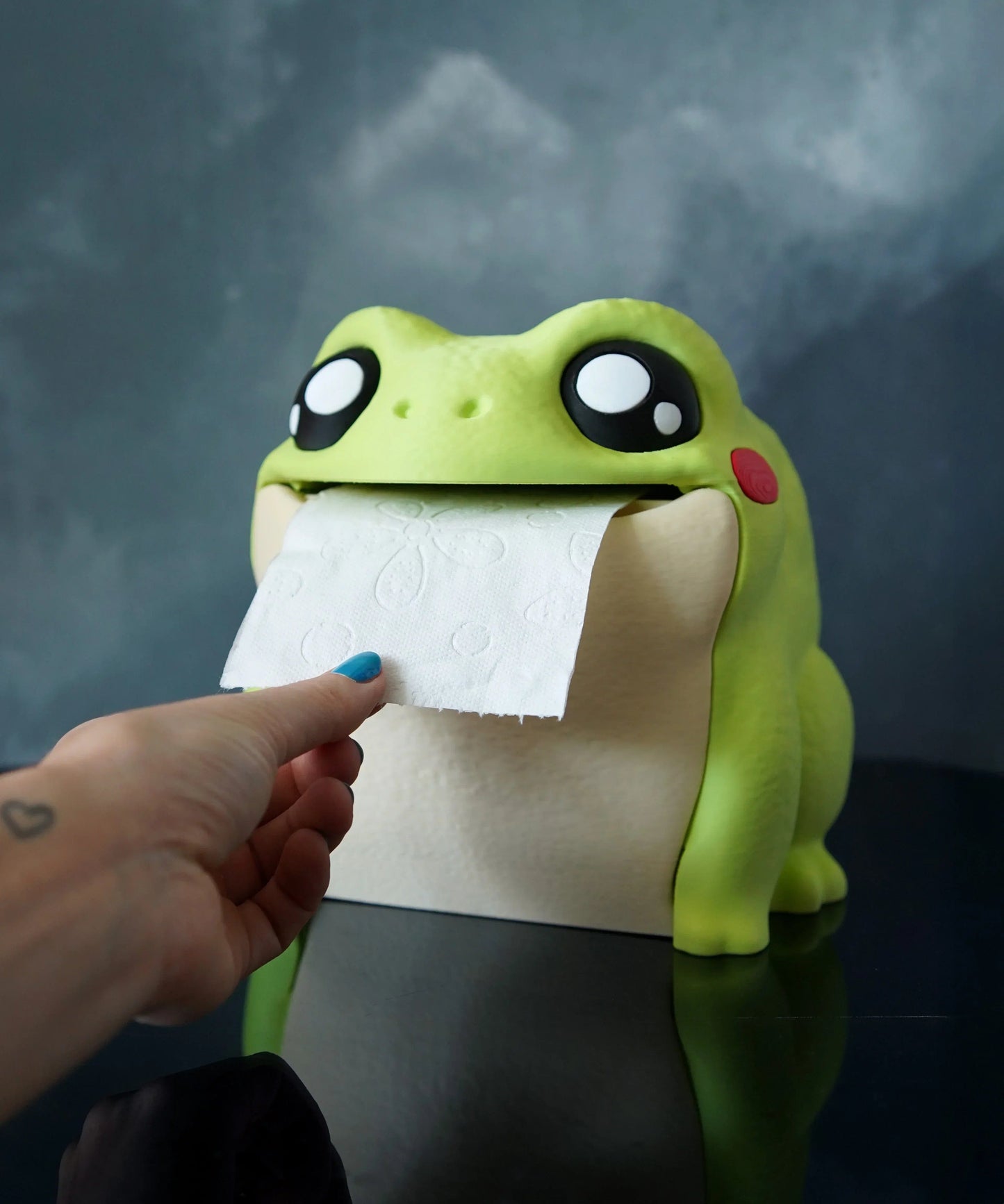Distributeur de papier toilette la grenouille - Jagou Design – Créations artisanales uniques