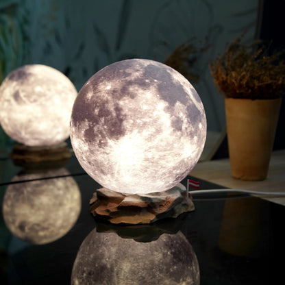 Lampe Lune - Jagou Design – Créations artisanales uniques