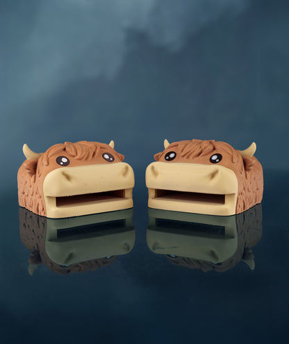 Highland Cow Desk Organizer – Decorative Pen Holder Gift
