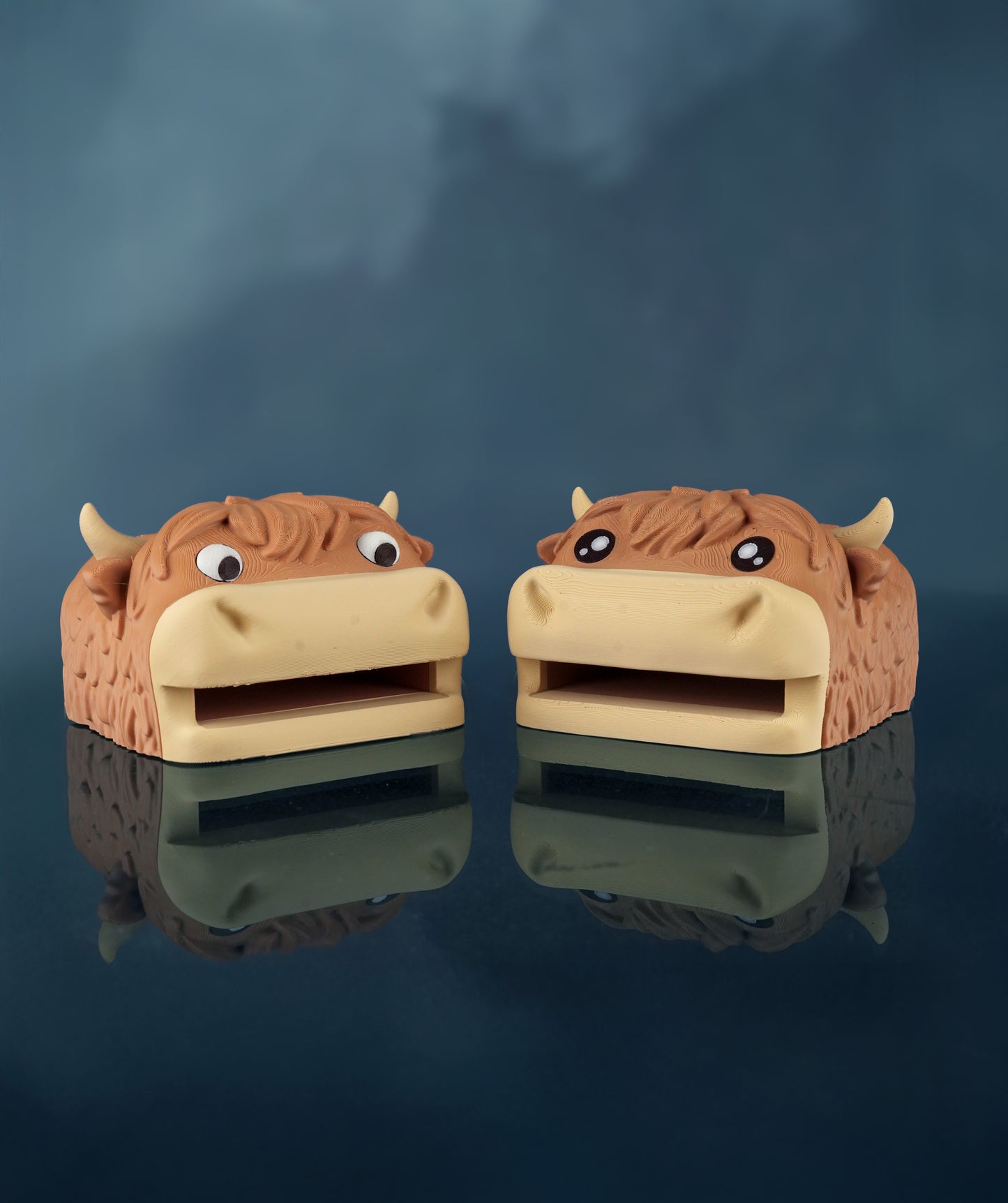 Highland Cow Desk Organizer – Decorative Pen Holder Gift
