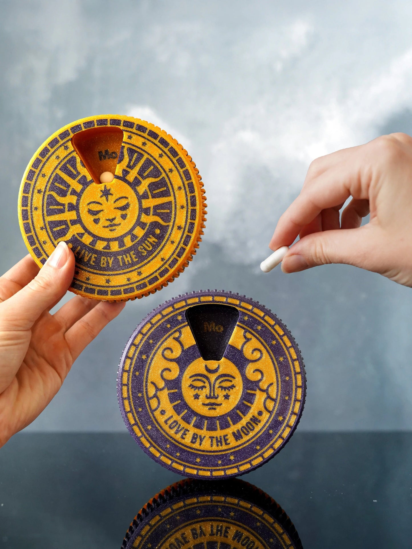 Pilulier Soleil ou Lune - Jagou Design – Créations artisanales uniques
