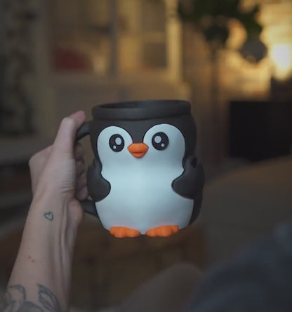 Cute Penguin Ice Holder – Original Ice Accessory Gift