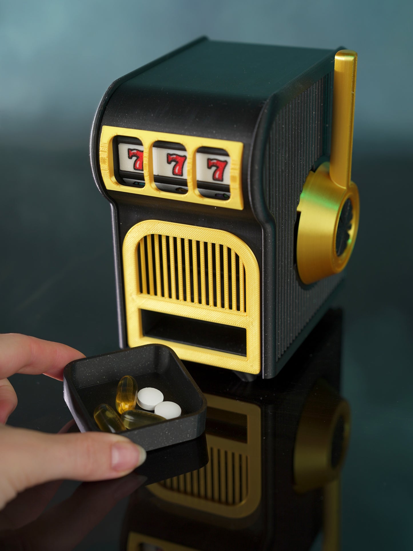 Pill-O-Matic Pill Organizer – Slot Machine Pill Dispenser